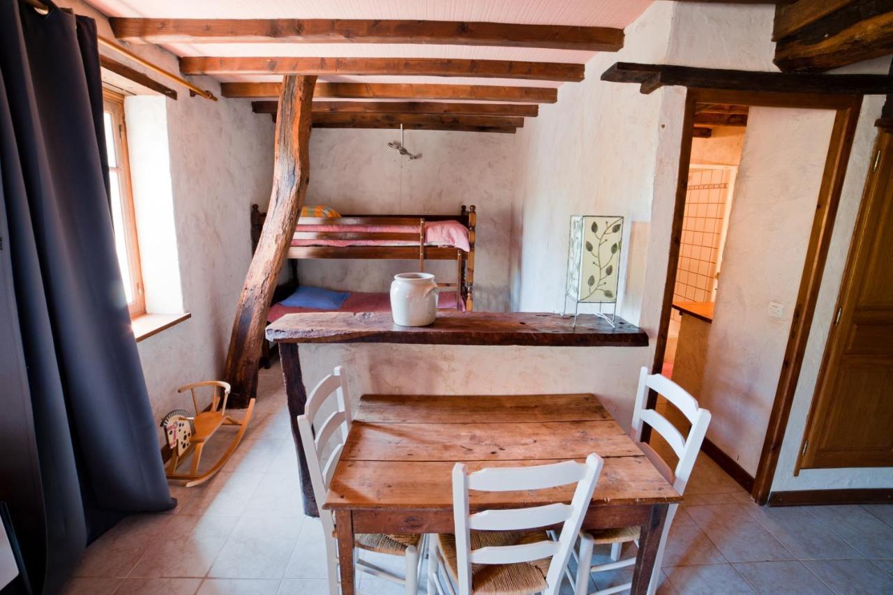 Ferme De Malo Bed & Breakfast Etrigny Exterior photo