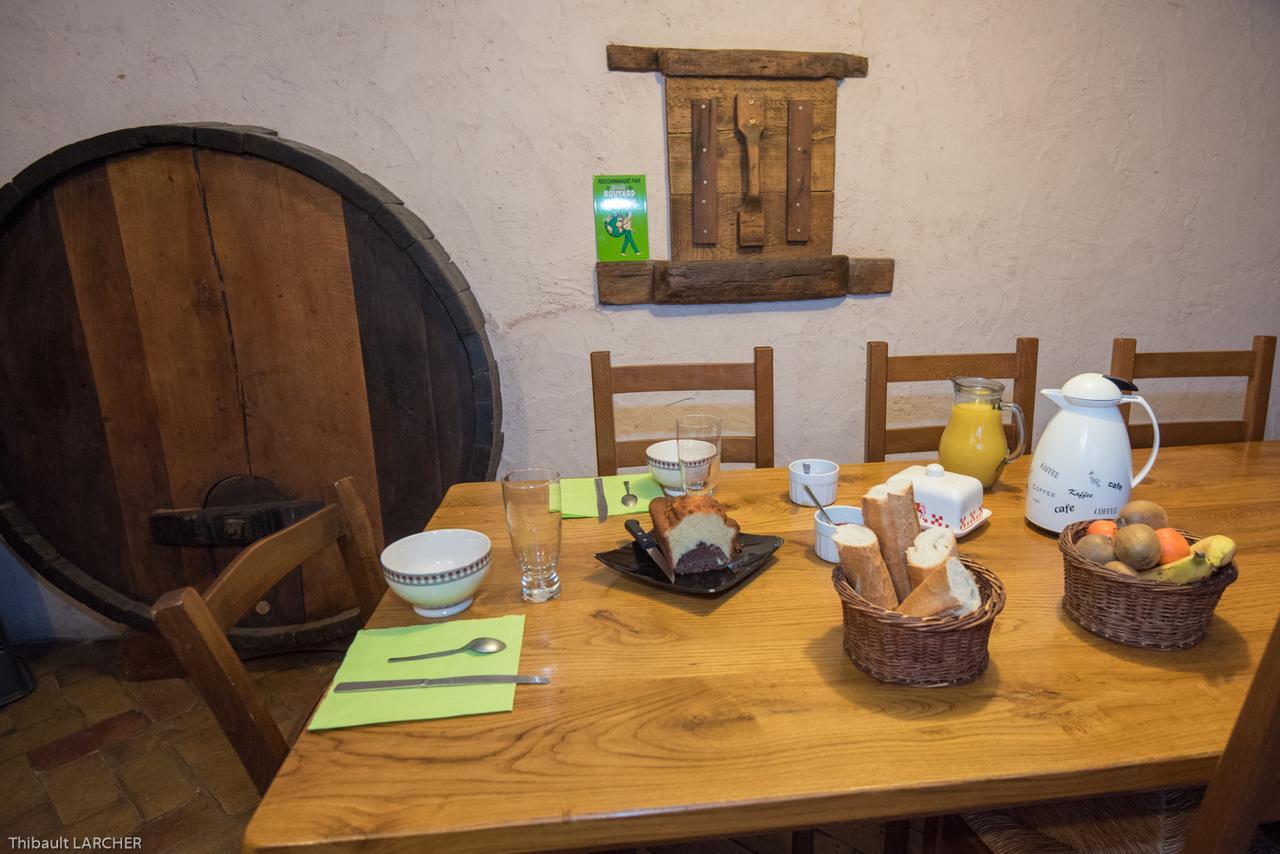 Ferme De Malo Bed & Breakfast Etrigny Exterior photo